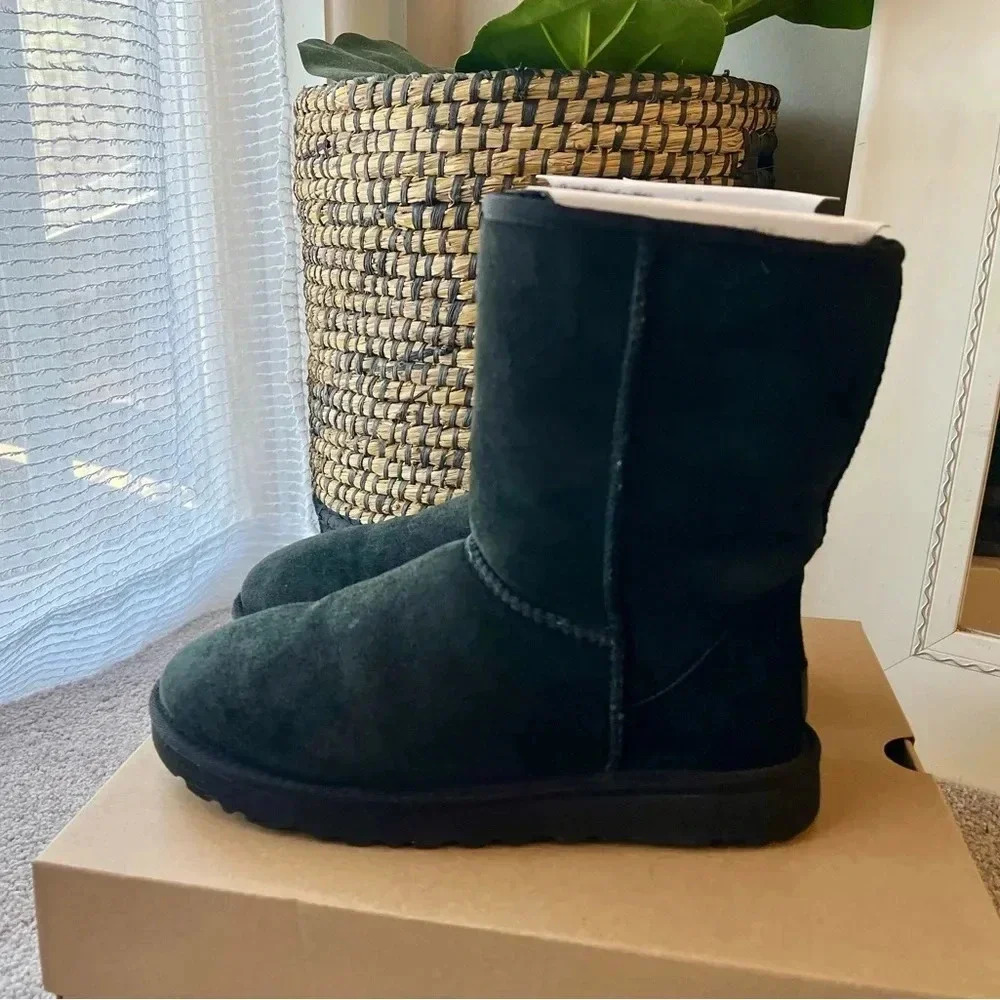 Ugg Classic Short II Black 8